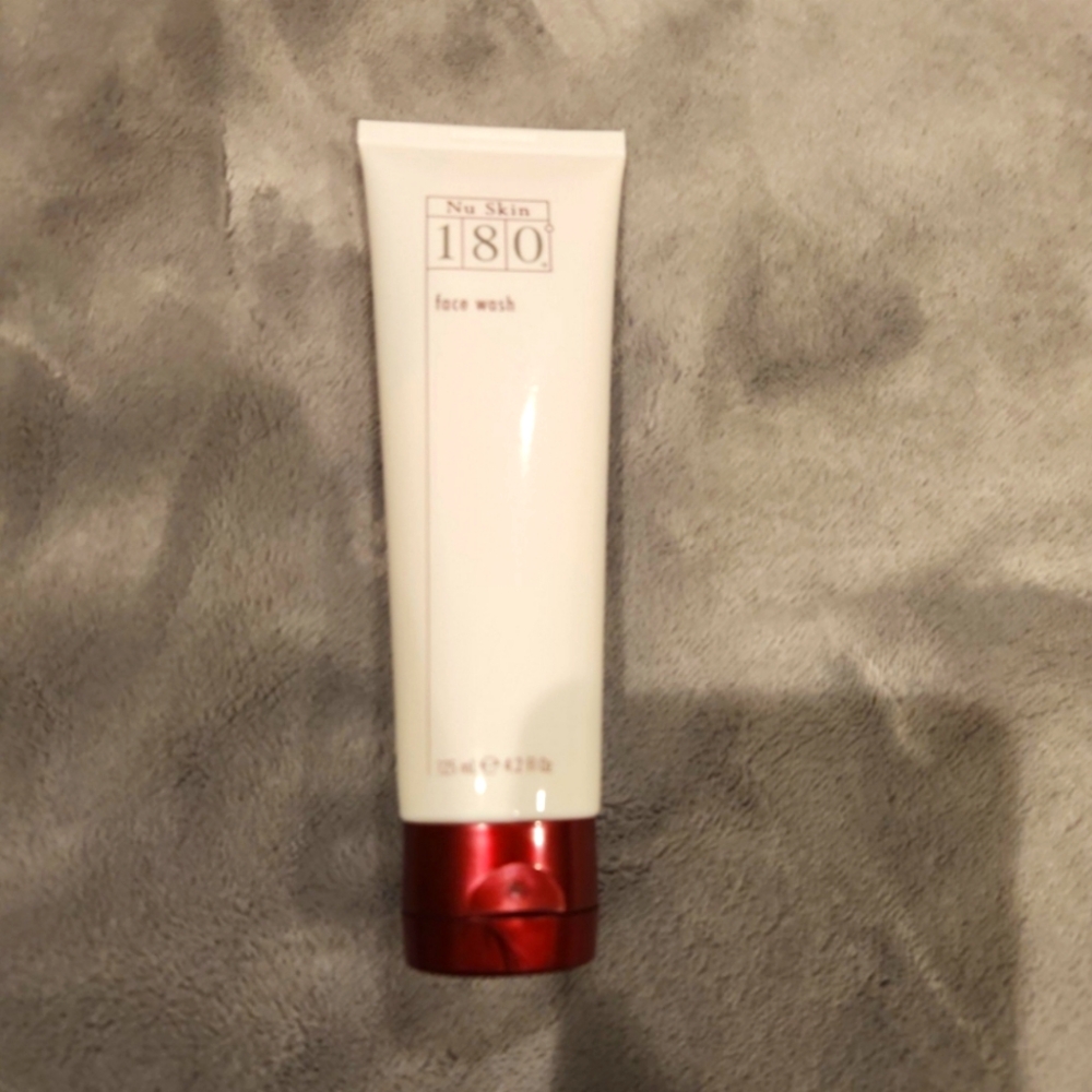 NEW / SEALED Nu Skin Nuskin 180°® Face Wash . NEW / SEALED